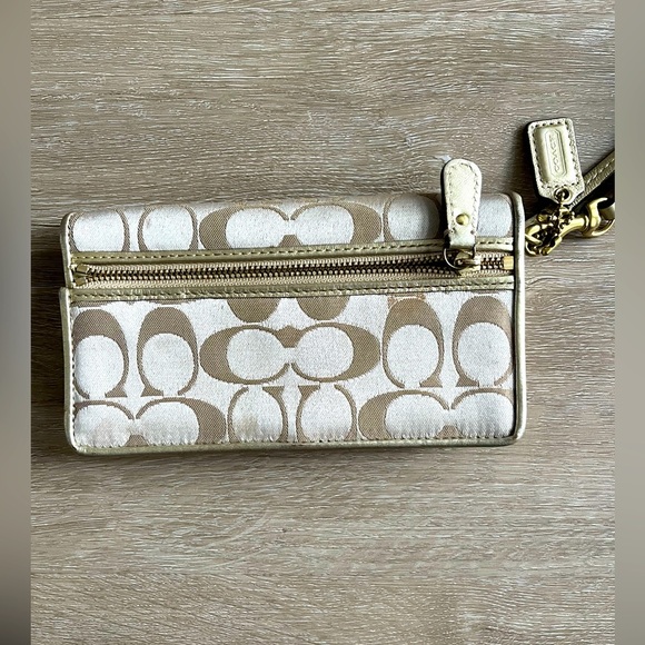 Coach Multicolor Signature Wallet - Picture 2 of 7